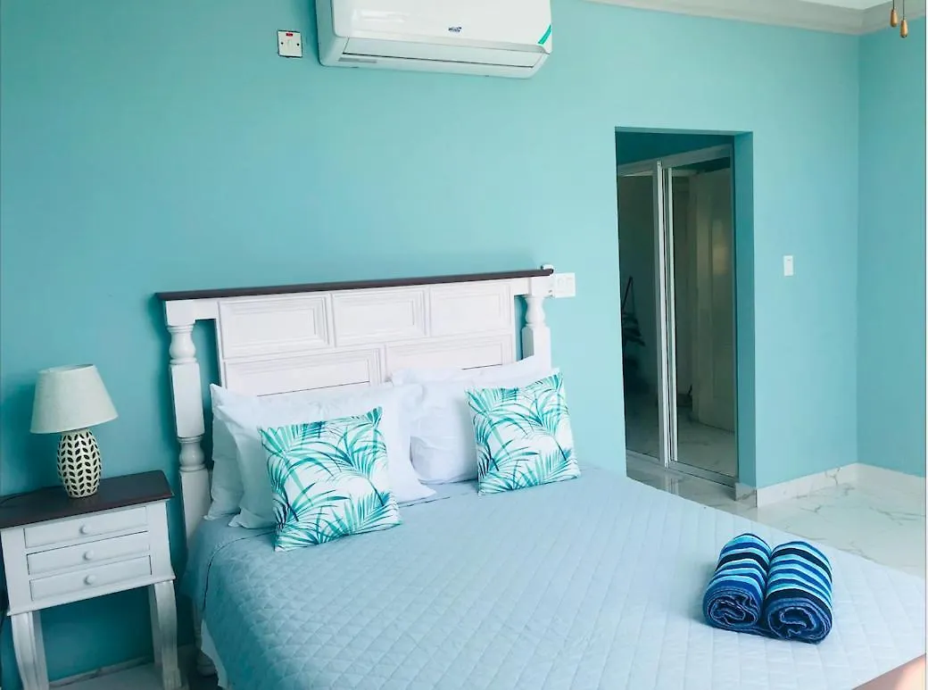 Luxury Apartments And Rooms,The Lagoons 몬테고 베이