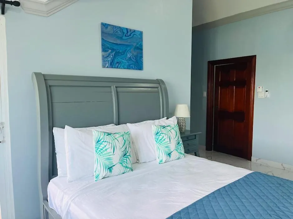 Luxury Apartments And Rooms,The Lagoons 몬테고 베이 0*,