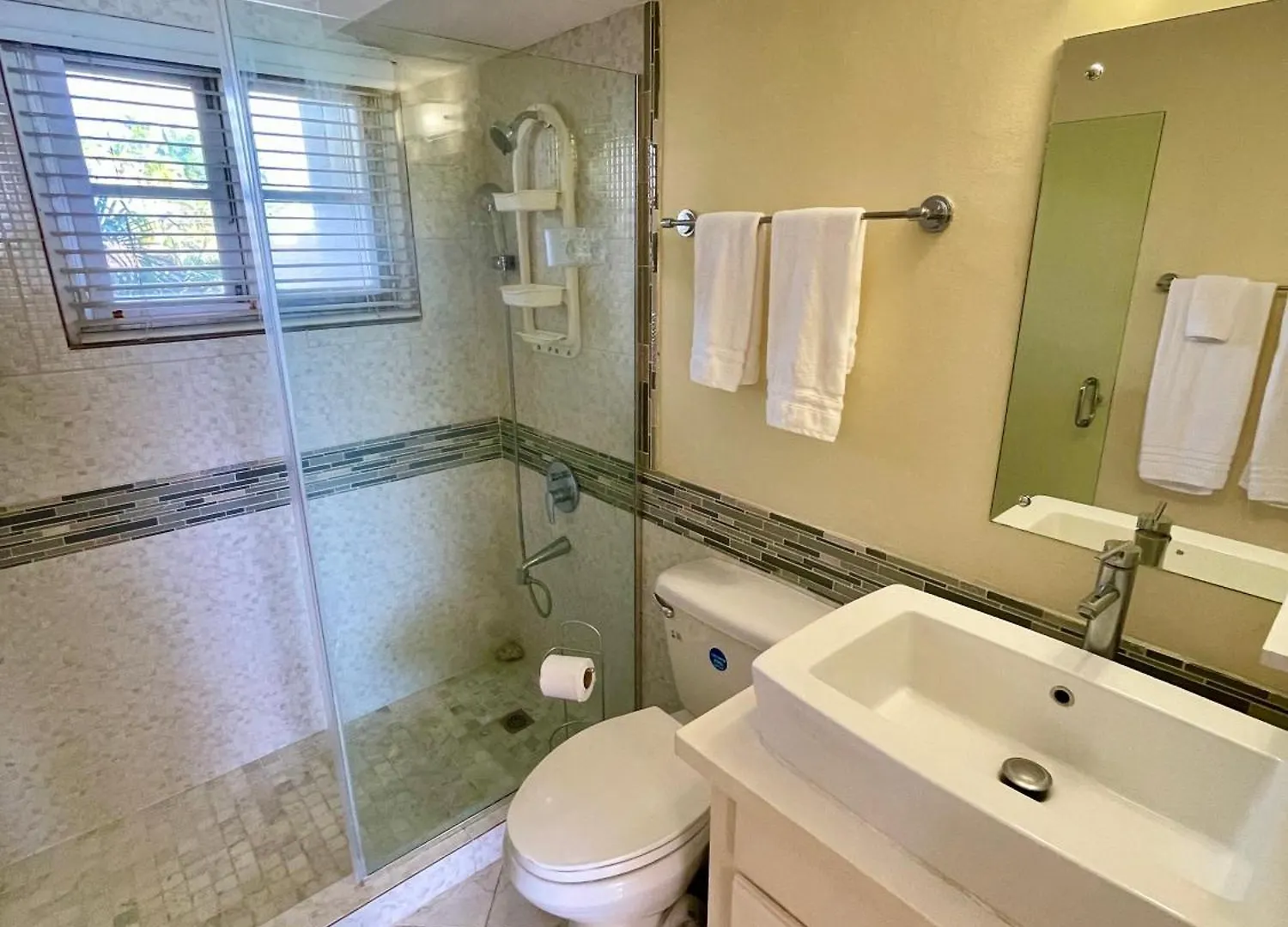 Luxury Apartments And Rooms,The Lagoons Montego Bay