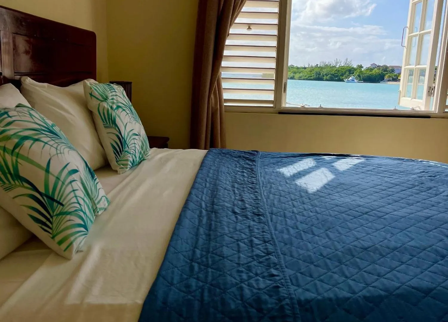 Luxury Apartments And Rooms,The Lagoons Montego Bay